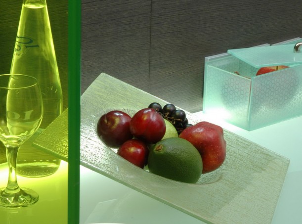 casual table setting dinnerware buffet stand CuiScene Fairmont Abu Dhabi MyGlassStudio