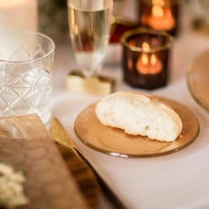 Bread and butter plate in modern glass for restaurants by MyGlassStudio