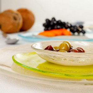 Organic dinnerware organic plates in handmade glass by MyGlassStudio