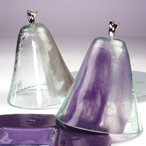 Glass food cover designed for upscale dining presentation and food protection by MyGlassStudio.