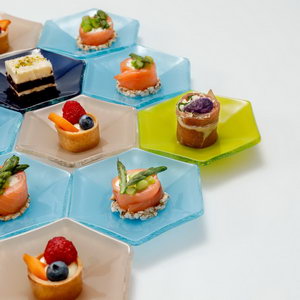 Modern hexagon plates and hexagon bowl dinnerware in modern geometric design by MyGlassStudio.