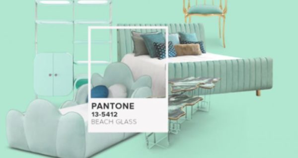 Pastel teal dinner plate by MyGlassStudio for handmade stylish hotel dining
