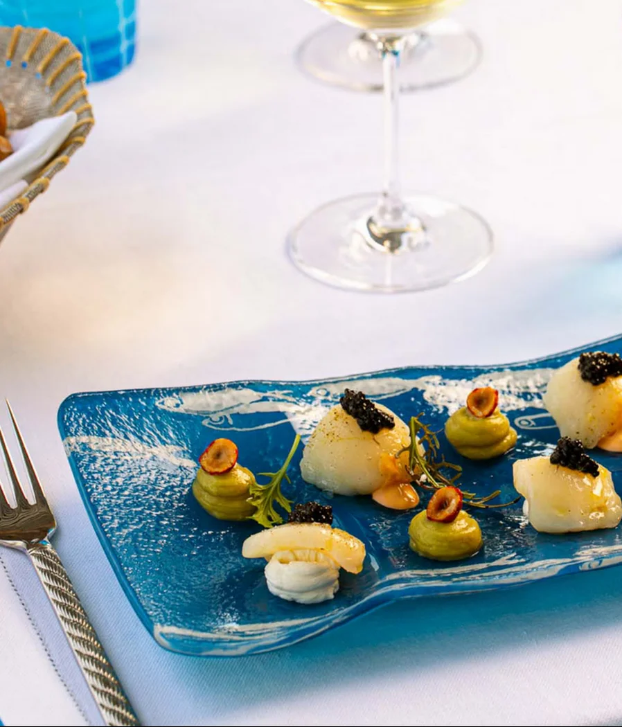 seafood restaurant plates bespoke glass Il Riccio Jumeirah Capri Palace MyGlassStudio